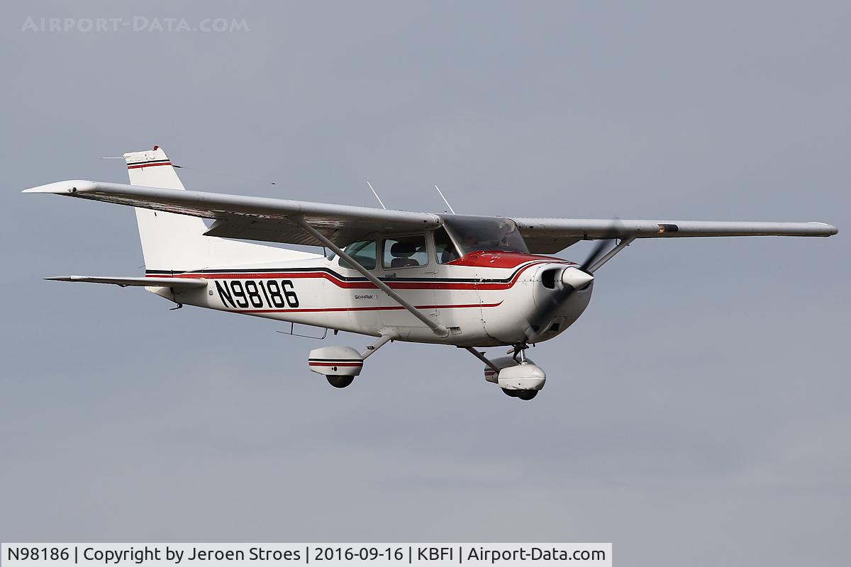 N98186, 1984 Cessna 172P C/N 17276265, KBFI.