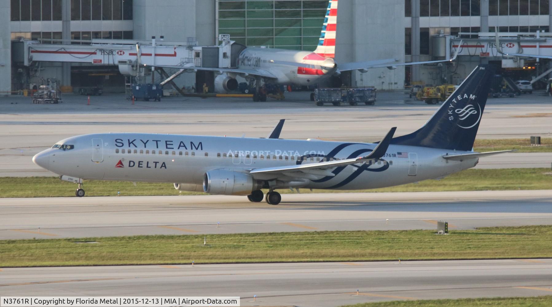 N3761R, 2001 Boeing 737-832 C/N 29628, Delta