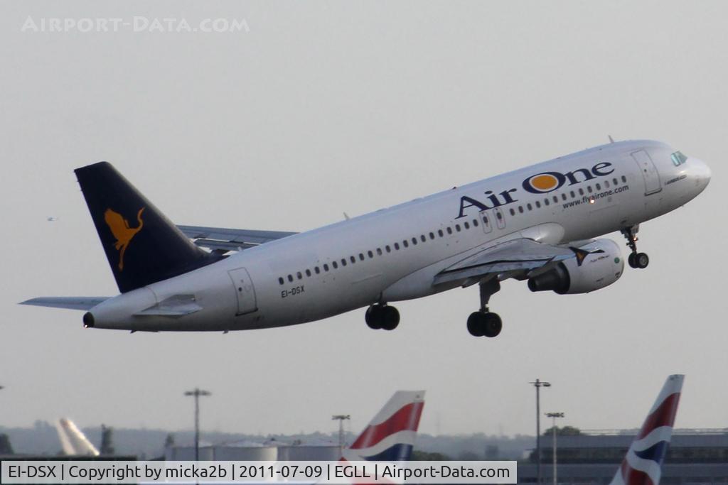 EI-DSX, 2008 Airbus A320-216 C/N 3643, Take off