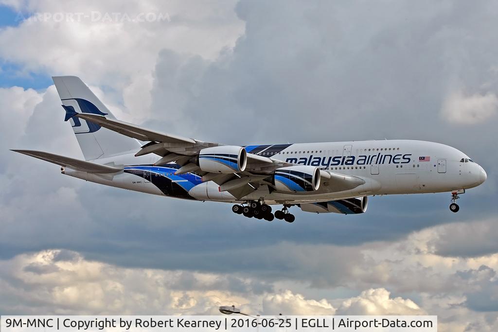 9M-MNC, 2011 Airbus A380-841 C/N 084, Arriving 27R