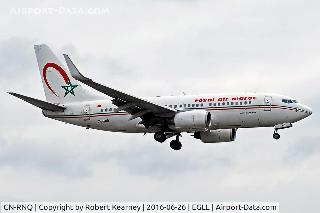 CN-RNQ, 2000 Boeing 737-7B6 C/N 28985, Arriving 27R