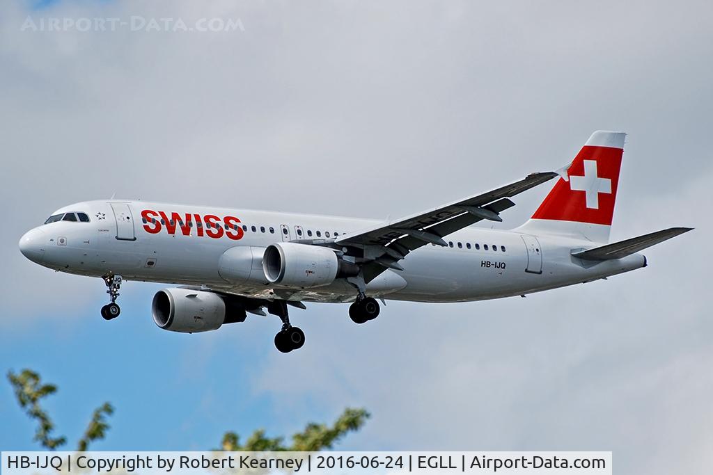 HB-IJQ, 1997 Airbus A320-214 C/N 701, Arriving 27R