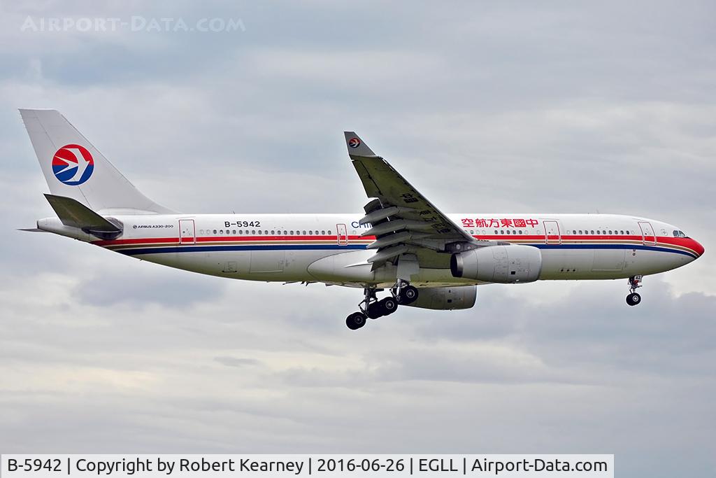 B-5942, 2013 Airbus A330-243 C/N 1500, Arriving 27R