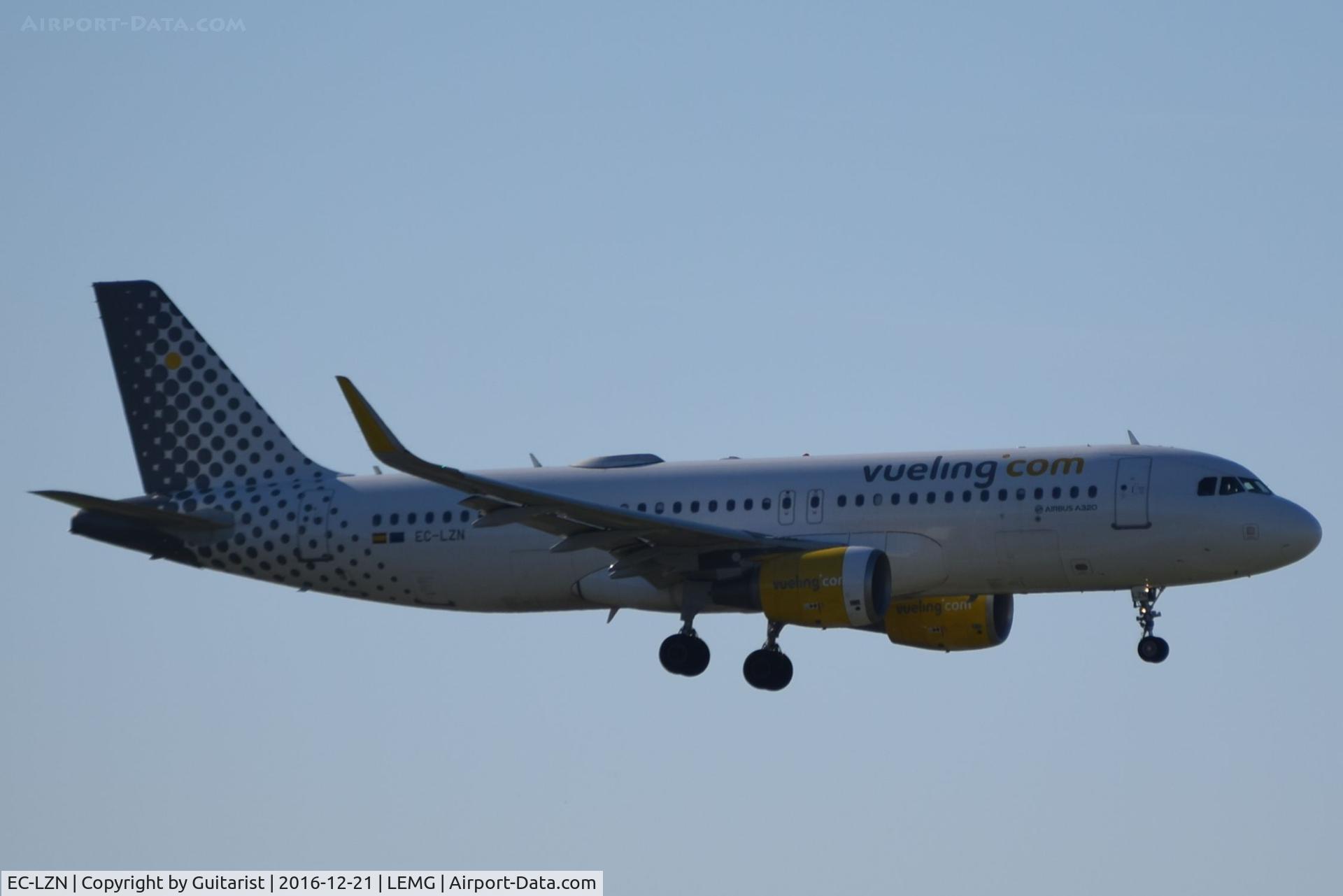 EC-LZN, 2013 Airbus A320-214 C/N 5925, At Malaga