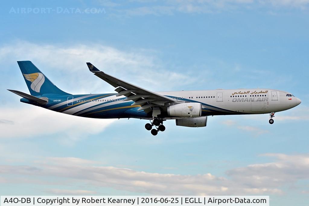 A4O-DB, 2009 Airbus A330-343 C/N 1044, Arriving 27R