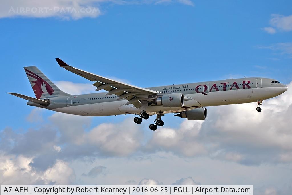 A7-AEH, 2006 Airbus A330-302 C/N 789, Arriving 27R