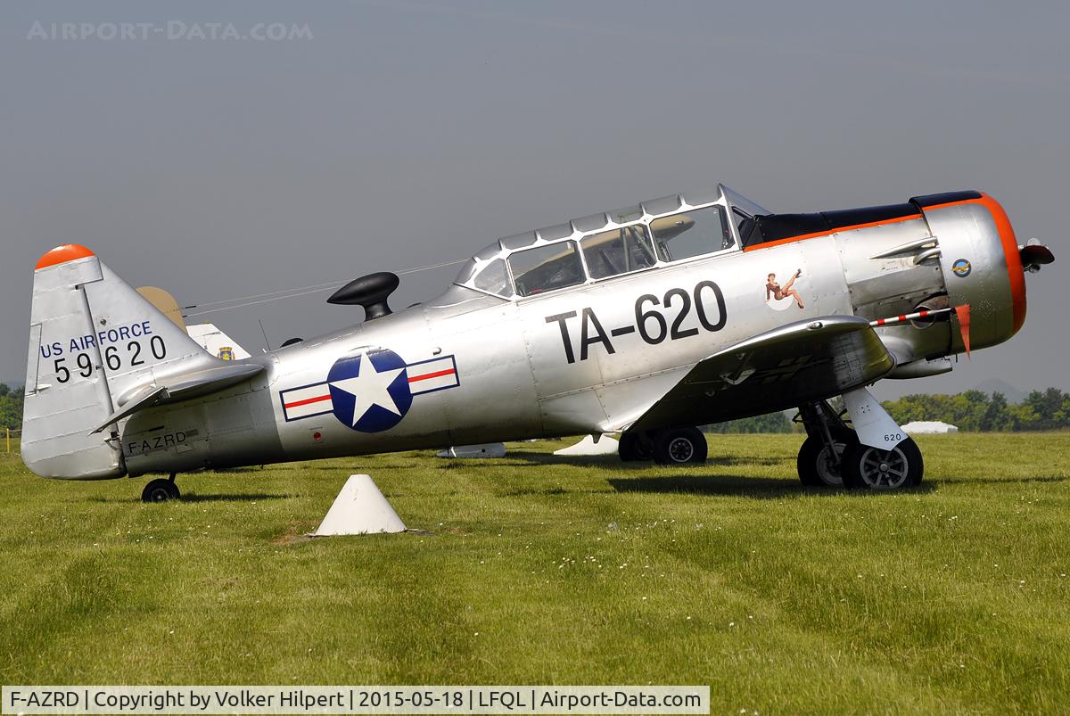 F-AZRD, 1943 North American AT-6D Harvard III C/N 88-14510 (42-44467), at lens