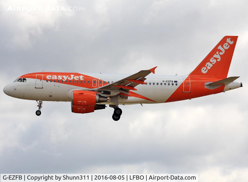 G-EZFB, 2009 Airbus A319-111 C/N 3799, Landing rwy 32L in new c/s