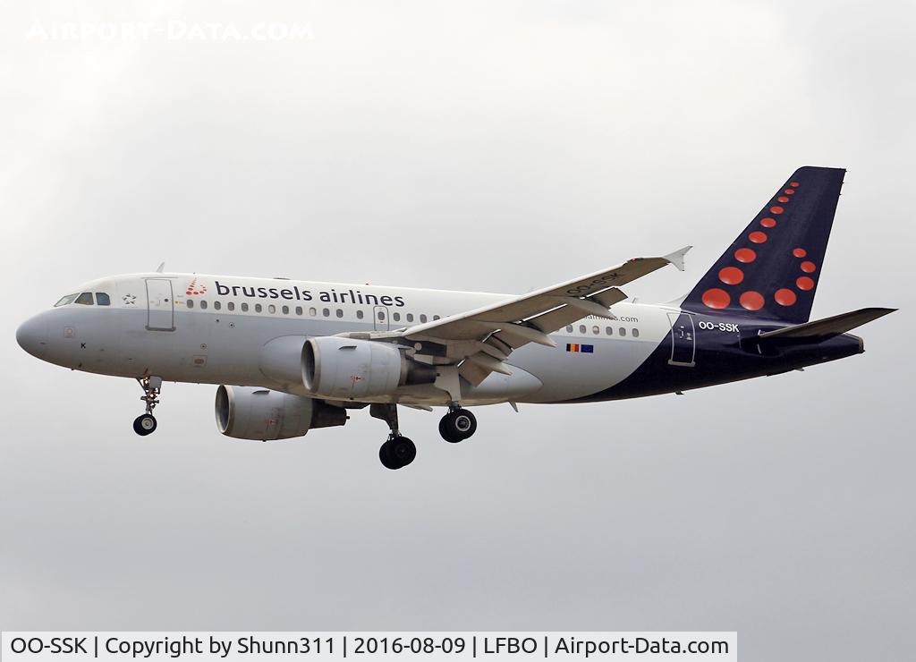 OO-SSK, 2000 Airbus A319-112 C/N 1336, Landing rwy 32L