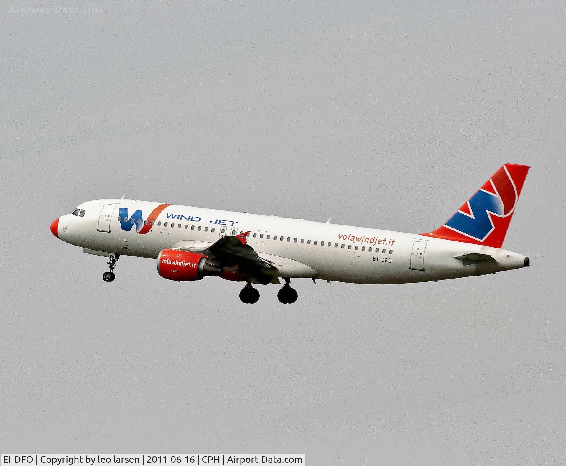 EI-DFO, 1992 Airbus A320-211 C/N 0371, Copenhagen 16.6.11