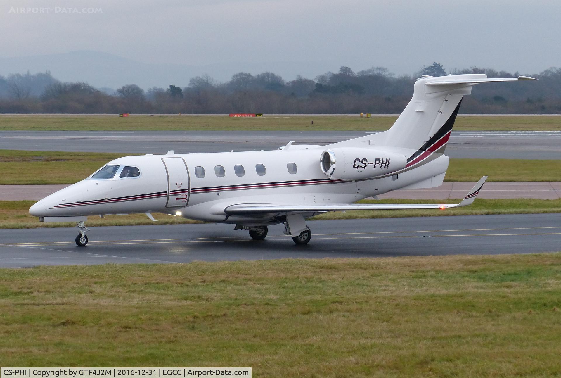 CS-PHI, 2016 Embraer EMB-505 Phenom 300 C/N 50500332, CS-PHI at Manchester 31.12.16