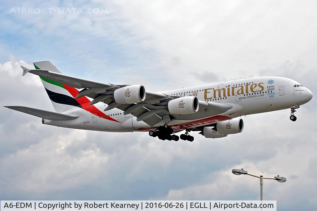 A6-EDM, 2010 Airbus A380-861 C/N 042, Arriving 27R