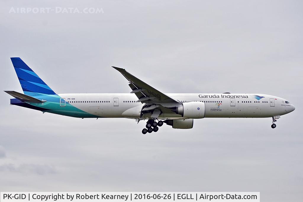 PK-GID, 2013 Boeing 777-3U3/ER C/N 29146, Arriving 27R