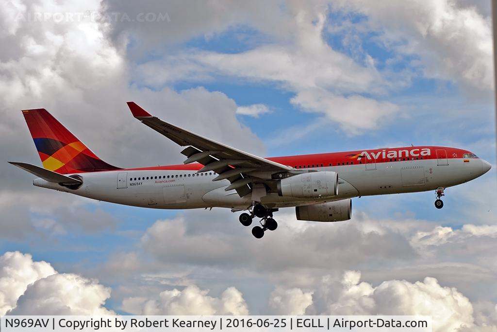 N969AV, 2009 Airbus A330-243 C/N 1016, Arriving 27R