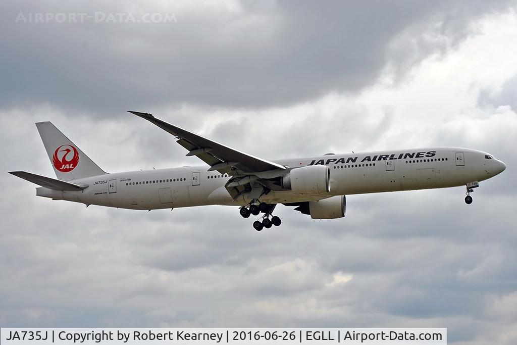 JA735J, 2006 Boeing 777-346/ER C/N 32434, Arriving 27R