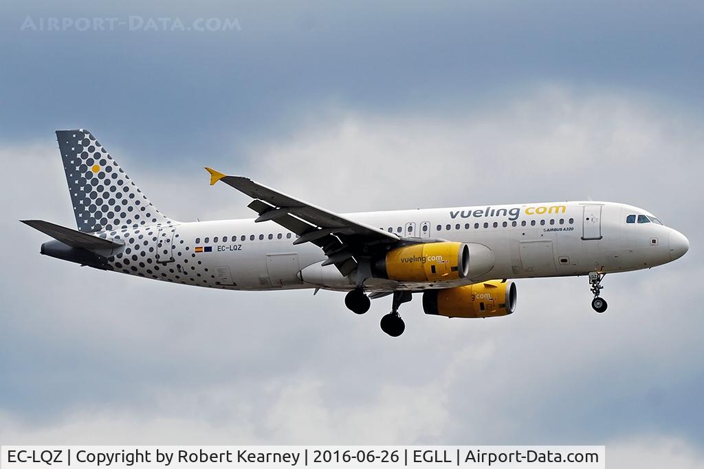 EC-LQZ, 2003 Airbus A320-232 C/N 1933, Arriving 27R