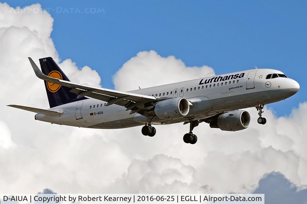 D-AIUA, 2013 Airbus A320-214 C/N 5935, Arriving 27R