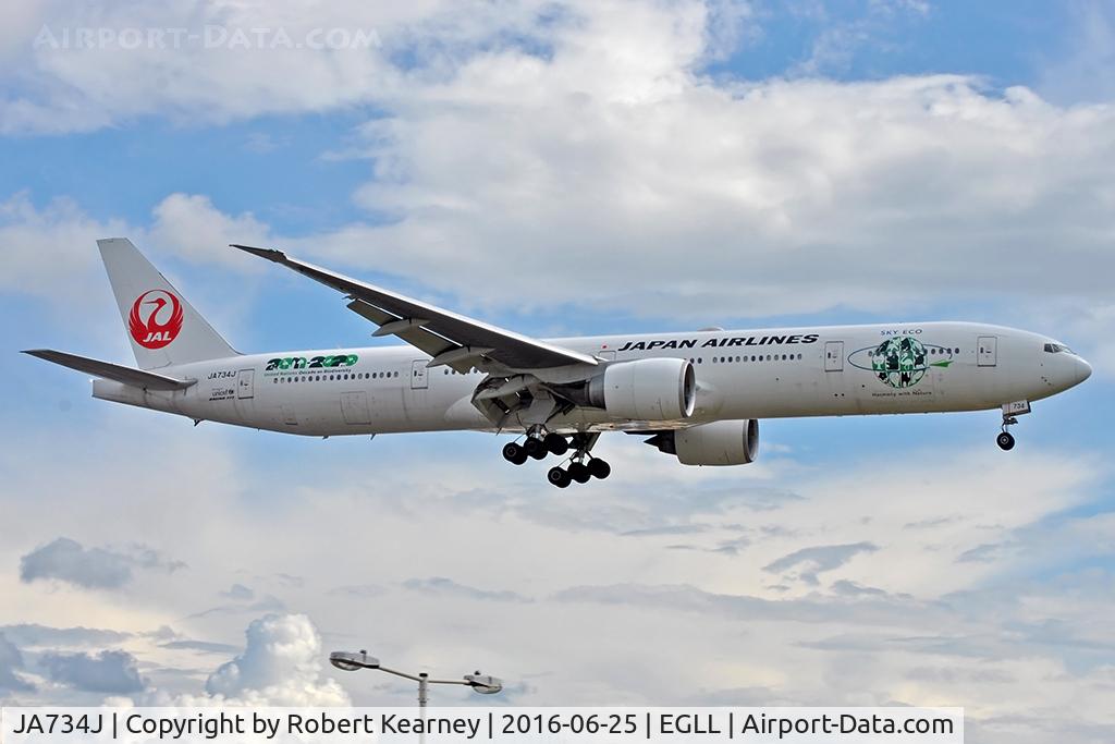JA734J, 2005 Boeing 777-346/ER C/N 32433, Arriving 27R
