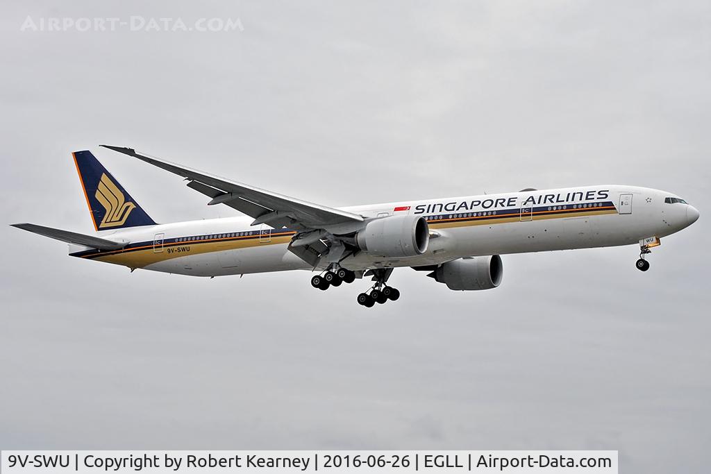 9V-SWU, 2013 Boeing 777-312/ER C/N 42235, Arriving 27R