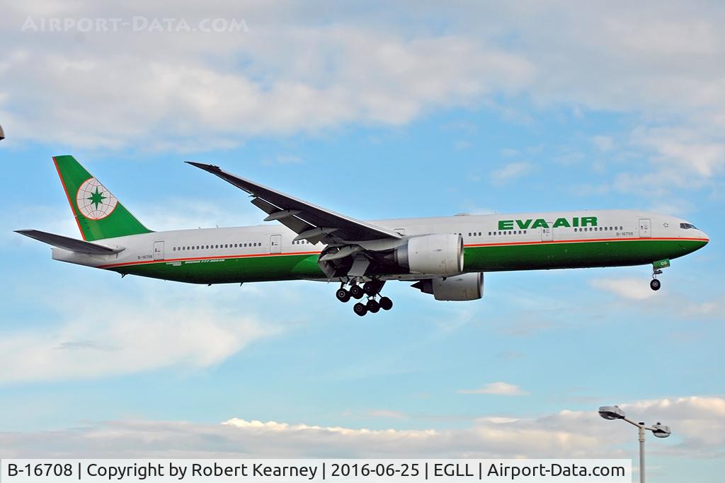 B-16708, 2007 Boeing 777-35E/ER C/N 33752, Arriving 27R