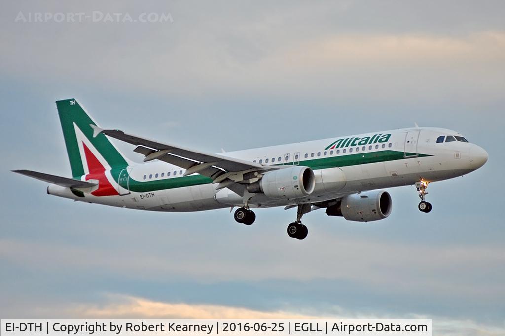 EI-DTH, 2009 Airbus A320-216 C/N 3956, Arriving 27R