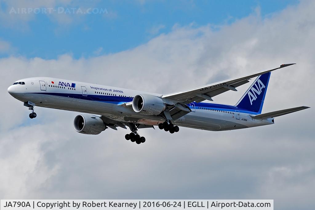 JA790A, 2015 Boeing 777-381/ER C/N 60136, Arriving 27R
