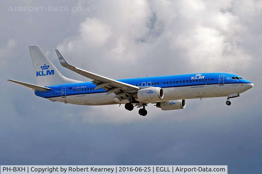 PH-BXH, 2000 Boeing 737-8K2 C/N 29597, Arriving 27R