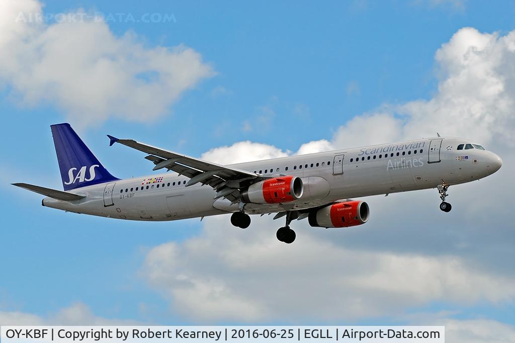 OY-KBF, 2002 Airbus A321-232 C/N 1807, Arriving 27R