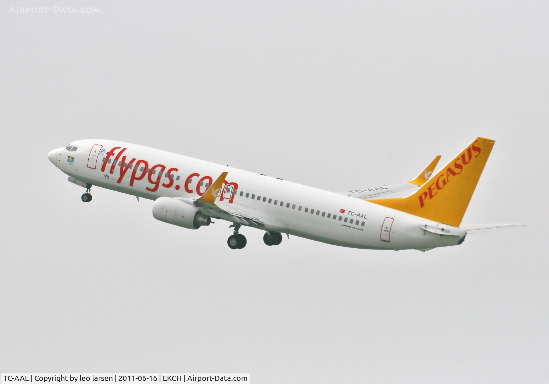 TC-AAL, 2009 Boeing 737-82R C/N 35984, Copenhagen 16.6.11