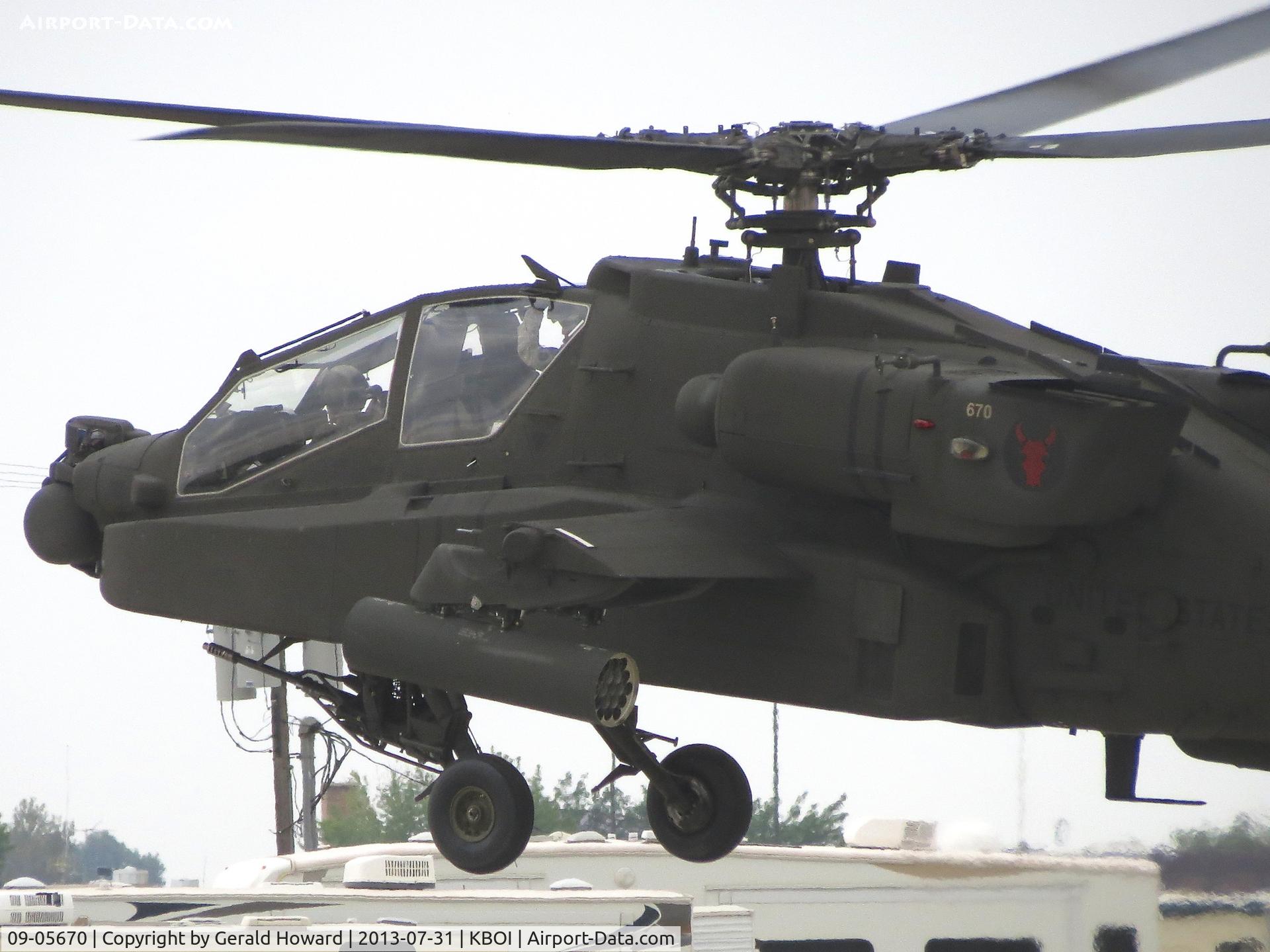 09-05670, Boeing AH-64D Apache C/N PVD670, Taxi Hover