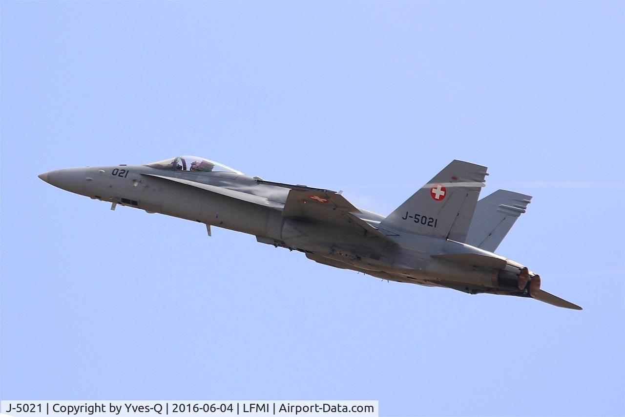 J-5021, McDonnell Douglas F/A-18C Hornet C/N 1370/SFC021, McDonnell Douglas FA-18C Hornet, On display, Istres-Le Tubé Air Base 125 (LFMI-QIE) open day 2016