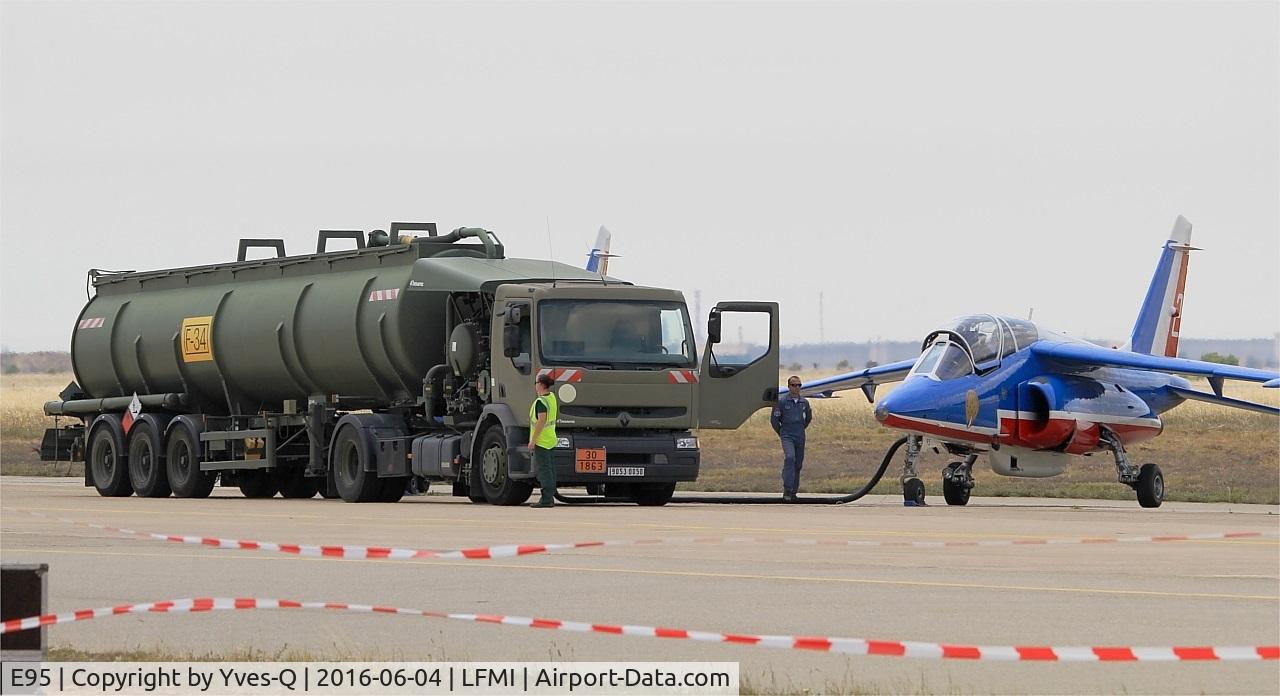 E95, Dassault-Dornier Alpha Jet E C/N E95, Dassault-Dornier Alpha Jet E (F-TERQ), Athos 02 of Patrouille de France 2016, Refueling, Istres-Le Tubé Air Base 125 (LFMI-QIE) open day 2016