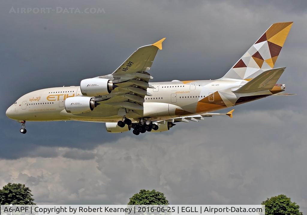 A6-APF, 2015 Airbus A380-861 C/N 195, Arriving 27L