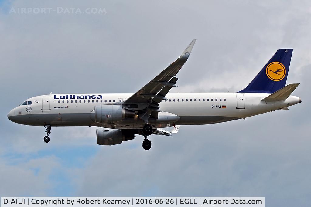 D-AIUI, 2014 Airbus A320-214 C/N 6265, Arriving 27L