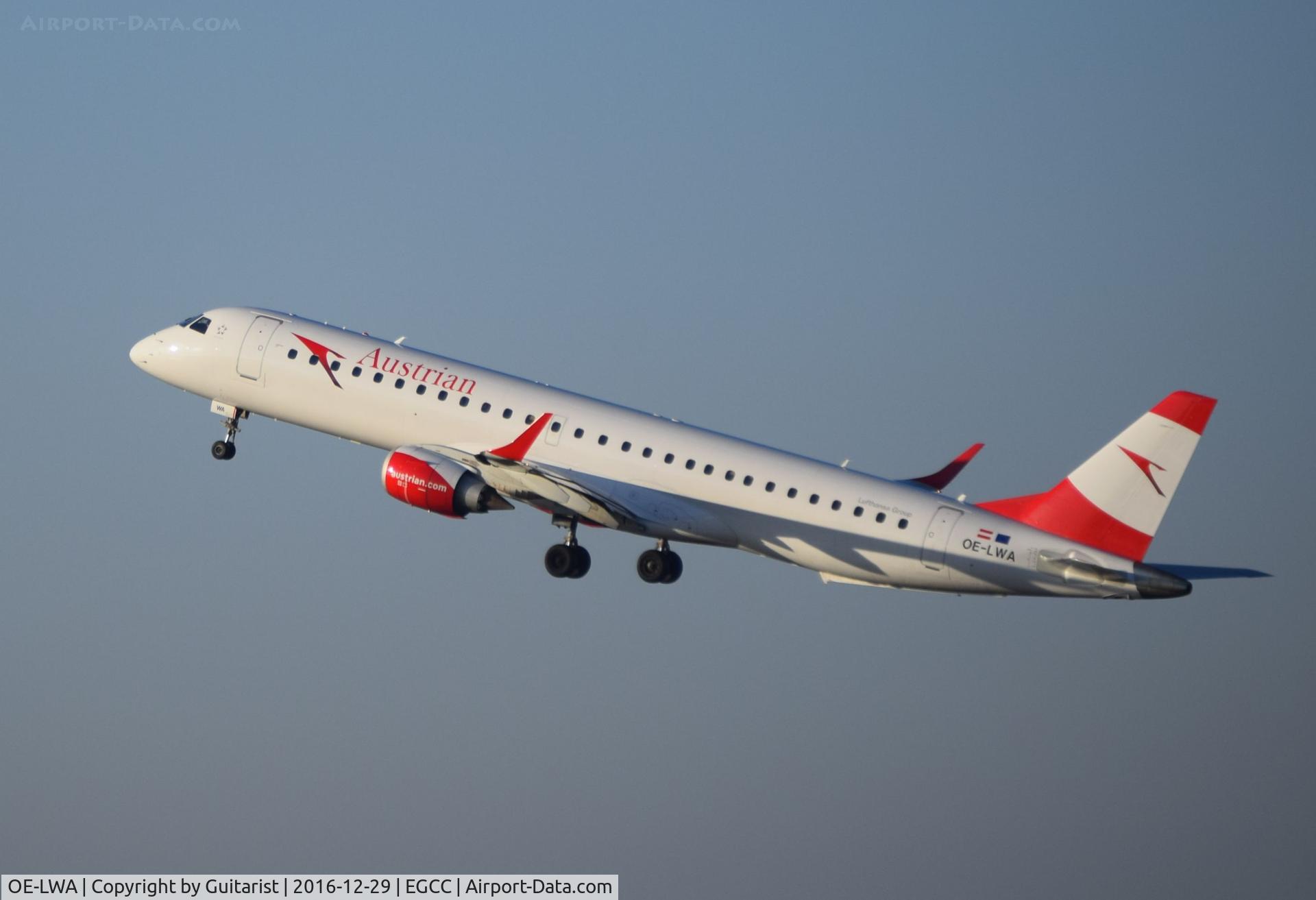 OE-LWA, 2009 Embraer 190LR (ERJ-190-200LR) C/N 19000314, At Manchester