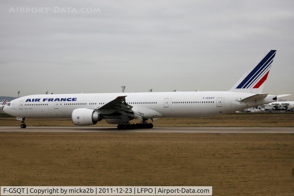 F-GSQT, 2007 Boeing 777-328/ER C/N 32846, Taxiing
