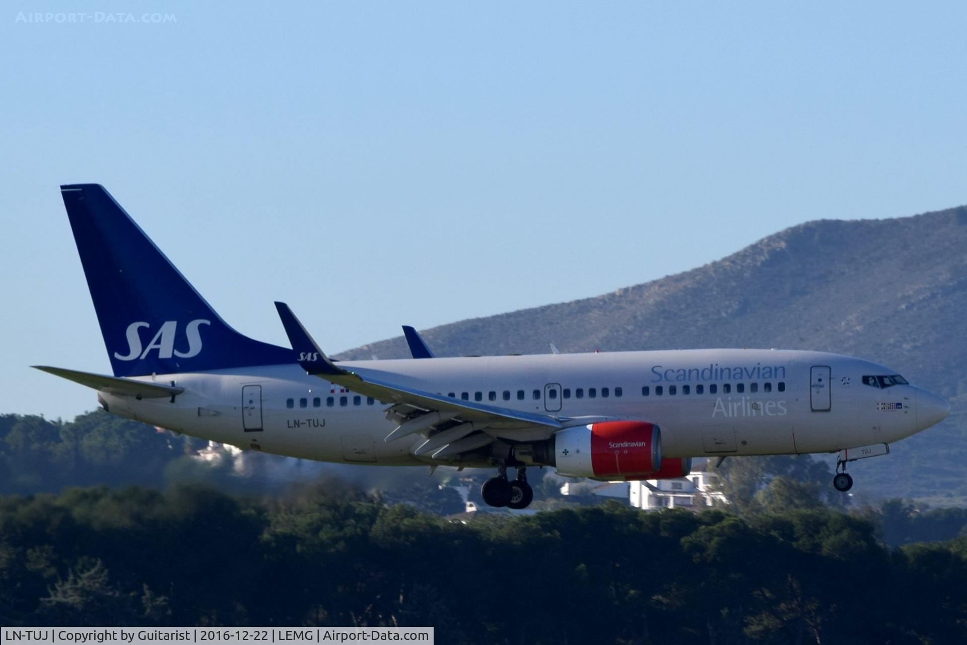 LN-TUJ, 2001 Boeing 737-705 C/N 29095, At Malaga