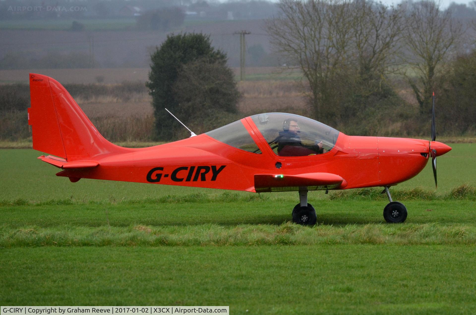 G-CIRY, 2015 Evektor EV-97 Eurostar SL C/N 2015-4222, Just landed at Northrepps.
