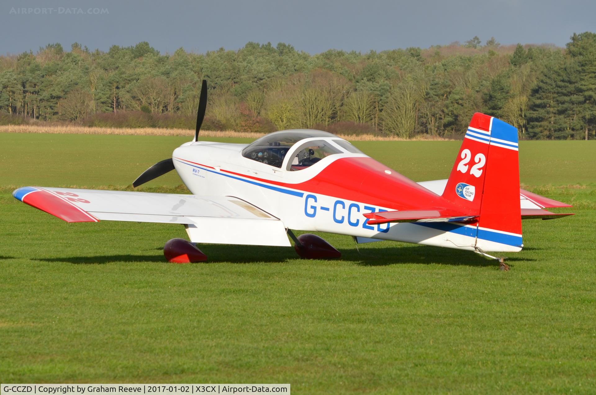 G-CCZD, 2004 Vans RV-7 C/N PFA 323-14087, Parked at Northrepps.