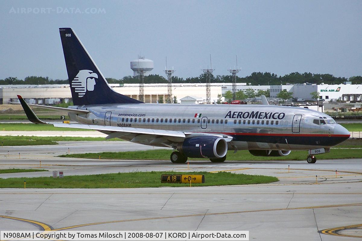 N908AM, 2004 Boeing 737-752 C/N 30038, 