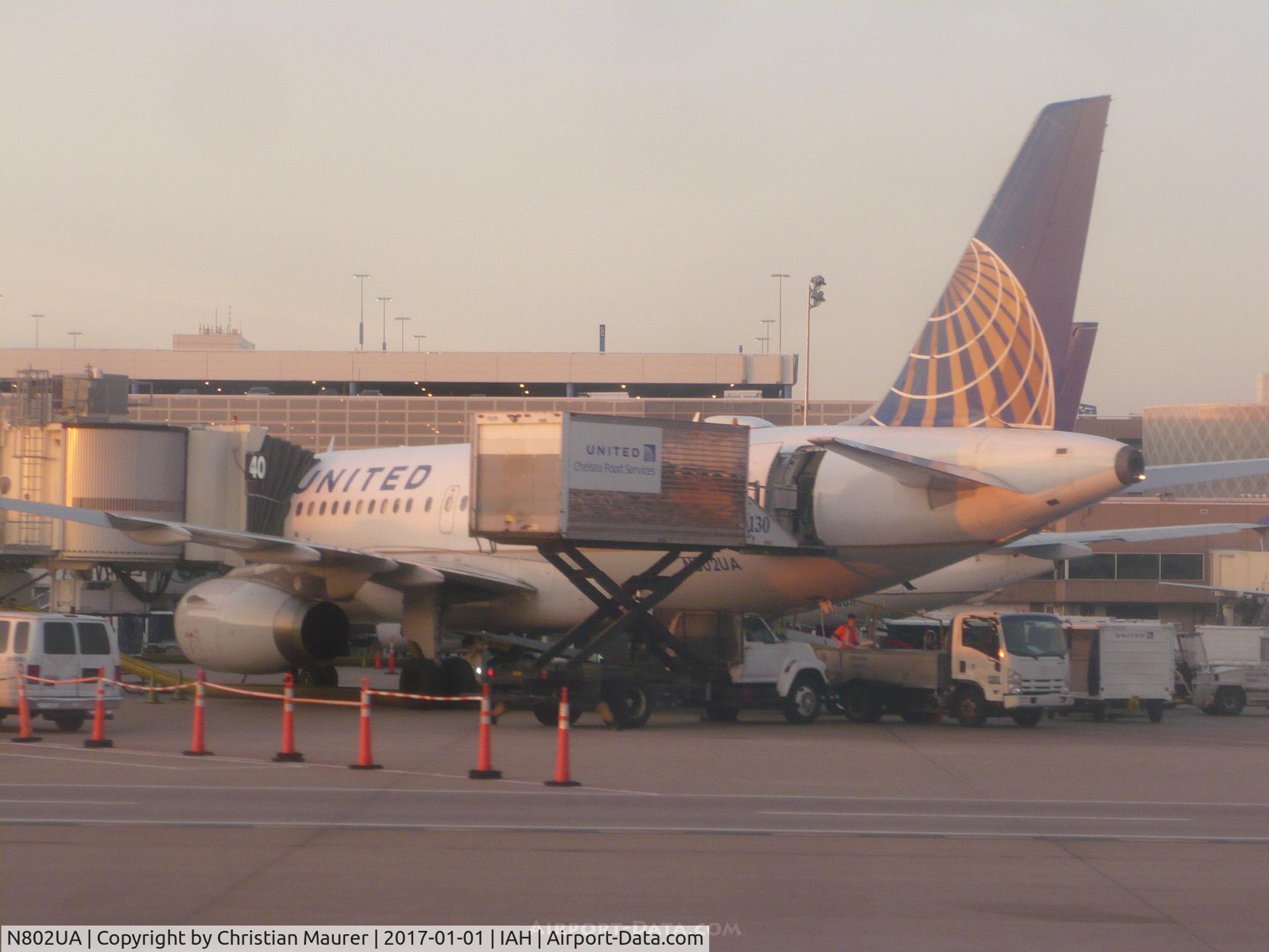 N802UA, 1997 Airbus A319-131 C/N 690, United A319