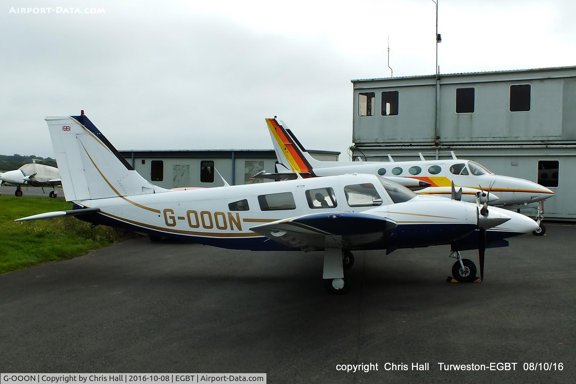 G-OOON, 1982 Piper PA-34-220T Seneca III C/N 34-8533024, at Turweston