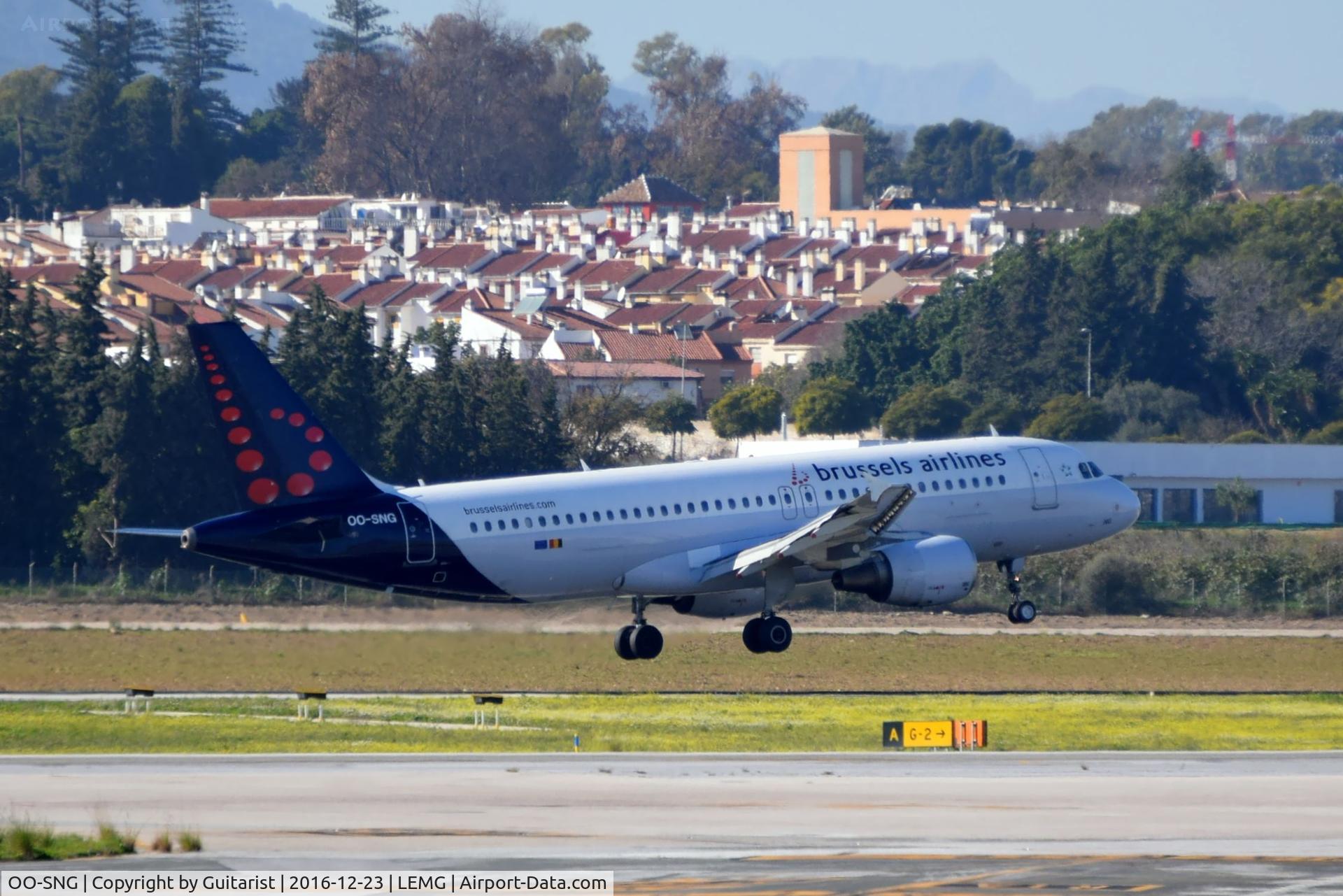 OO-SNG, 2002 Airbus A320-214 C/N 1885, At Malaga
