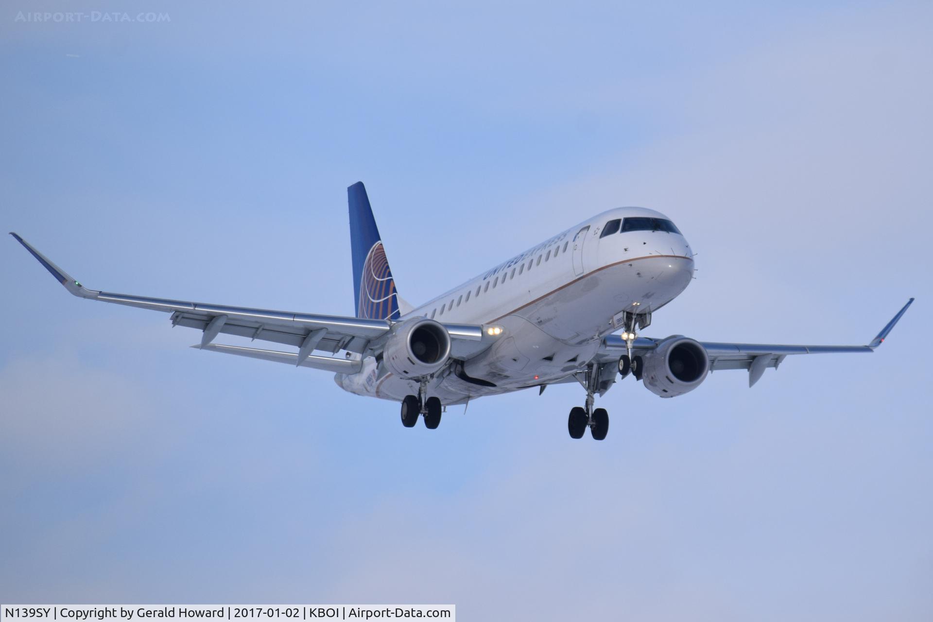 N139SY, 2015 Embraer 175LR (ERJ-170-200LR) C/N 17000468, On approach for RWY 10L.