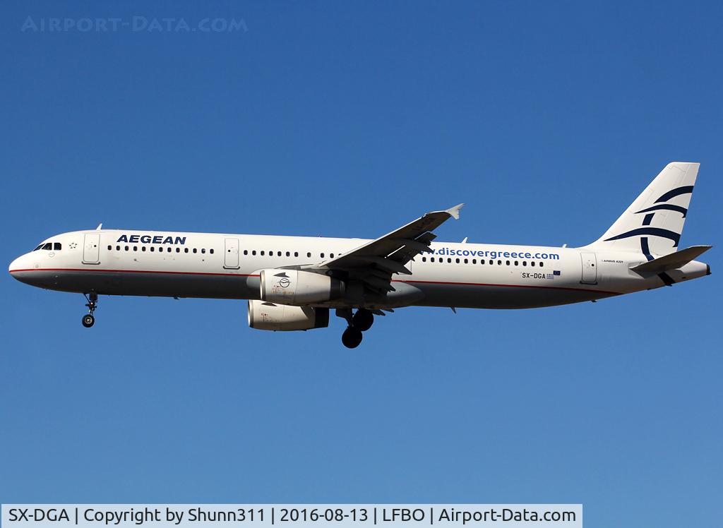 SX-DGA, 2009 Airbus A321-231 C/N 3878, Landing rwy 14R with additional 'www.discovergreece.com' titles
