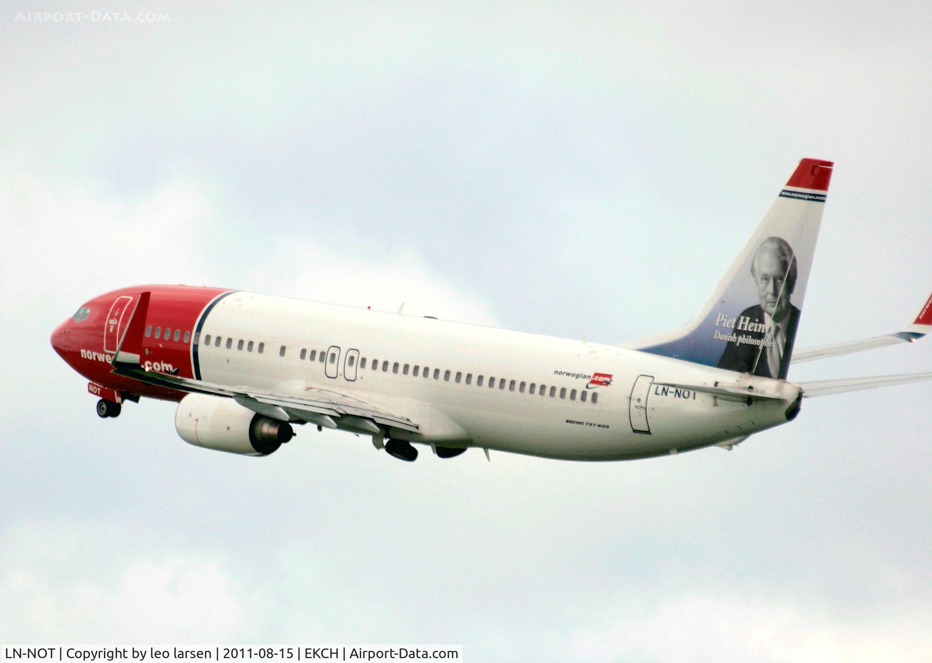 LN-NOT, 2010 Boeing 737-8JP C/N 37816, Copenhagen 15.8.11