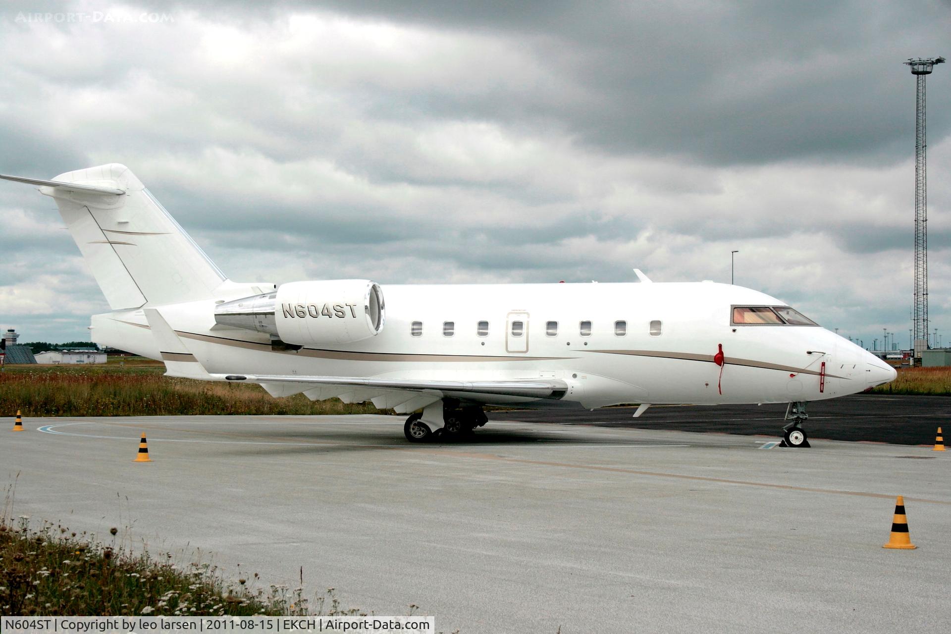 N604ST, 2000 Bombardier Challenger 604 (CL-600-2B16) C/N 5479, Copenhagen 15.8.11