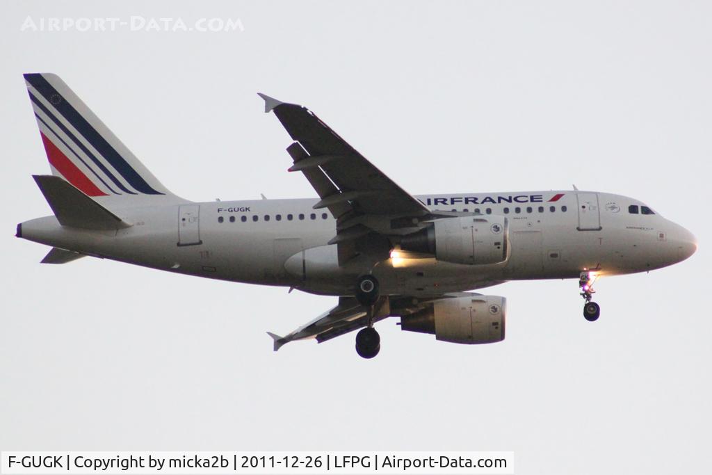 F-GUGK, 2005 Airbus A318-111 C/N 2601, Landing. Scrapped in august 2023.