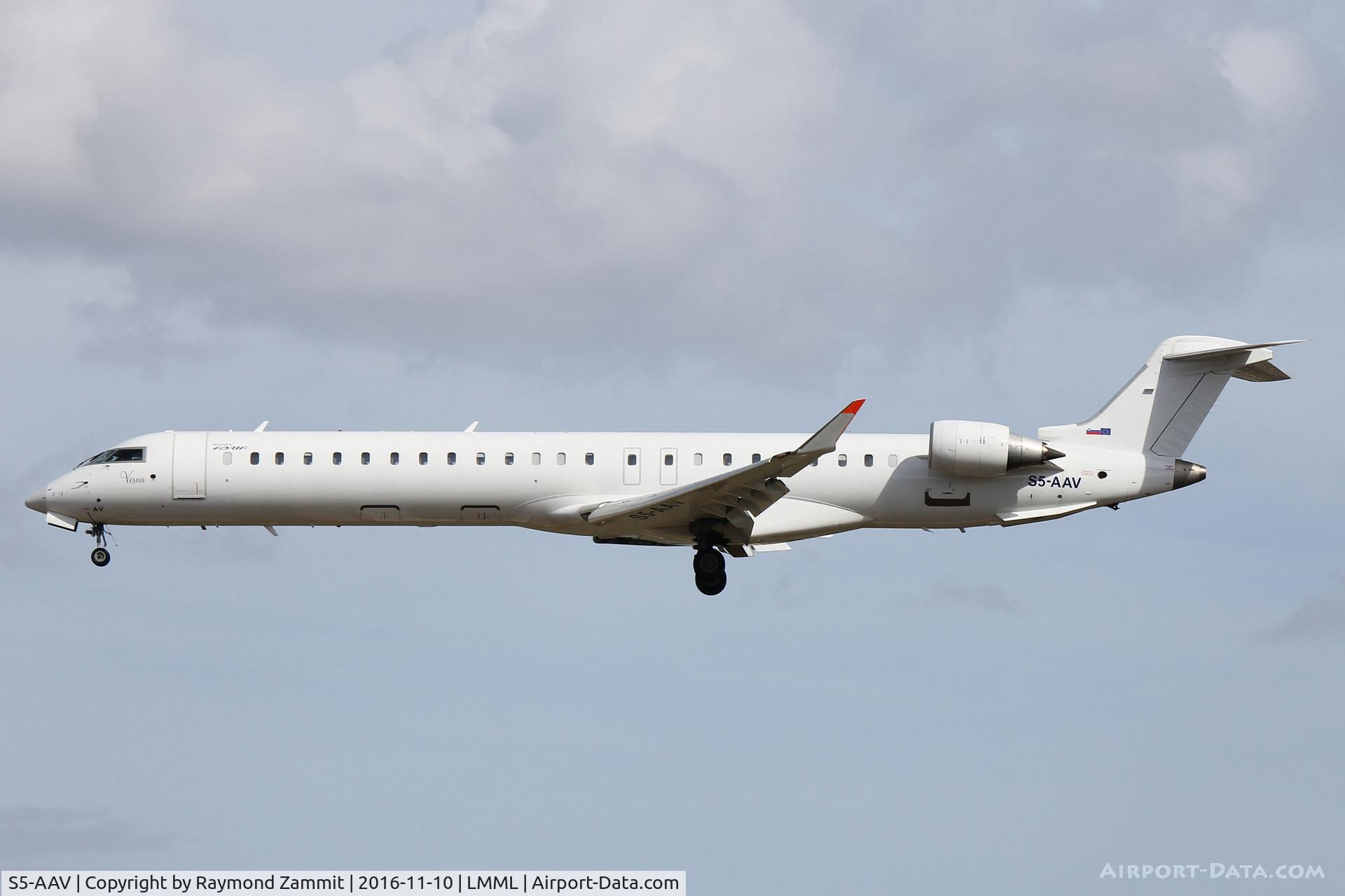 S5-AAV, 2012 Bombardier CRJ-900LR (CL-600-2D24) C/N 15284, Bombardier CRJ-900LR S5-AAV Adria Airways