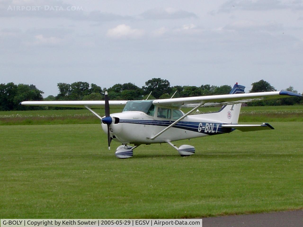 G-BOLY, 1977 Cessna 172N C/N 172-69004, Old Buckenham fly in